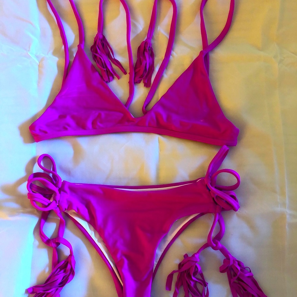 RUM+WANDER MALO top and BONDI bottom💗